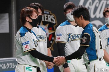 浦野投手引退セレモニー05