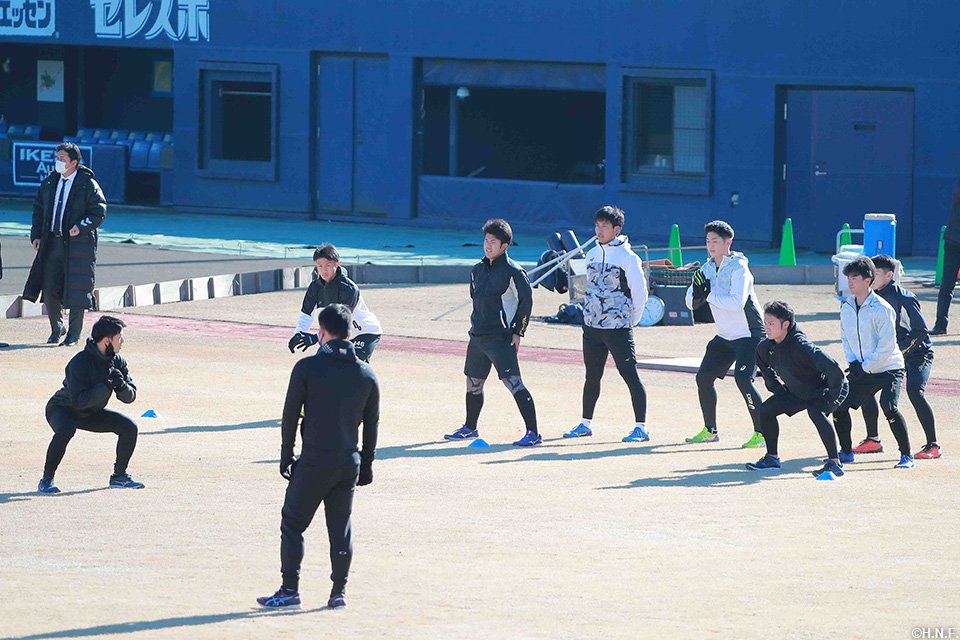 新人合同自主トレ01