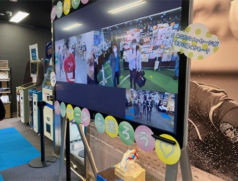 選手とオフィシャルショップでふれあえる！02