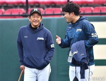栗山監督と池田投手