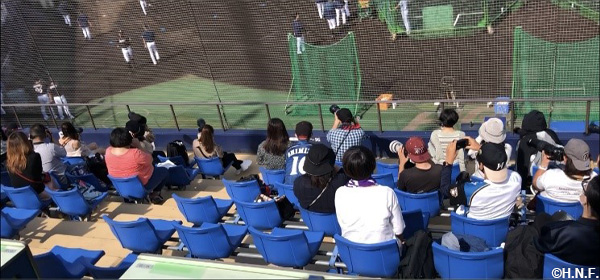 スタンドからの練習見学