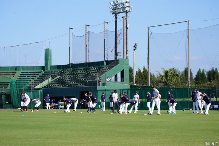 かいぎんスタジアム国頭での全体練習