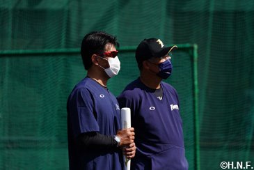 稲葉GMと木田ファーム監督