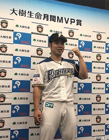 近藤健介選手が10,11月度「大樹生命月間MVP賞」（打者部門）を