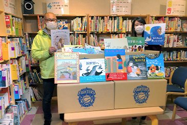 グラブを本に持ちかえて02