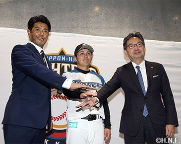 記者会見の様子01