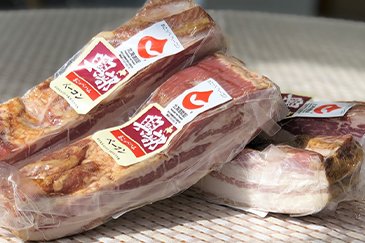 おこっぺハムのベーコン01