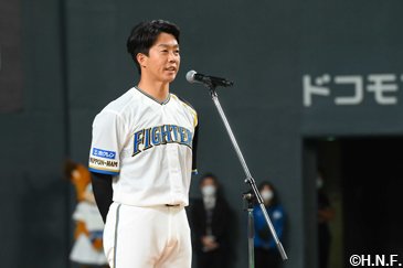 鶴岡慎也氏の引退セレモニーを実施 | 北海道日本ハムファイターズ