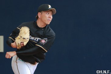 宮西尚生 実使用ユニフォームシャツ（サード）