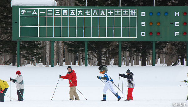 遊休状態の野球のグラウンドを活用