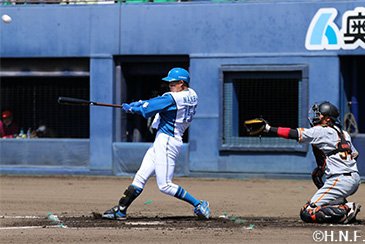 選手プレー写真02