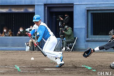 選手プレー写真03