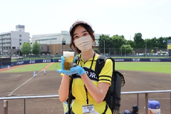 鎌スタでビールの移動販売が復活!01