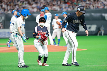 女子野球場内スタッフ画像02