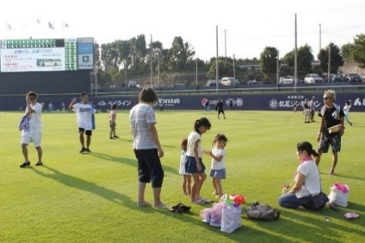 試合終了後のグラウンド解放