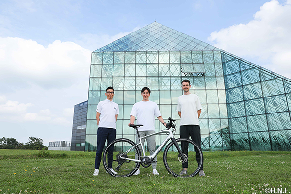 会見時の写真01