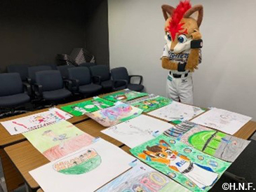 審査員を務めるフレップ01