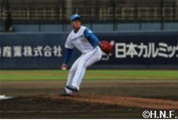 選手プレー写真01