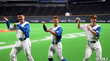 ファイターズ選手によるきつねダンス01