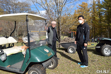 倉本さん（左）と田中SA