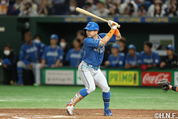 現役生活最後の打席を迎えた杉谷選手