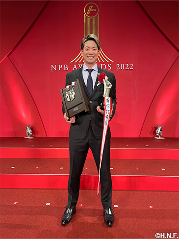 首位打者賞を獲得した松本剛選手