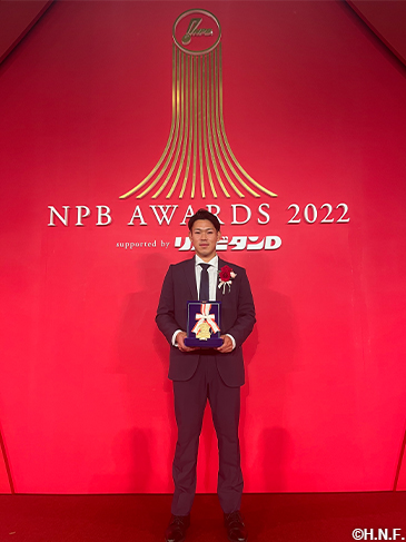 イースタンリーグ優秀選手賞を獲得した根本投手