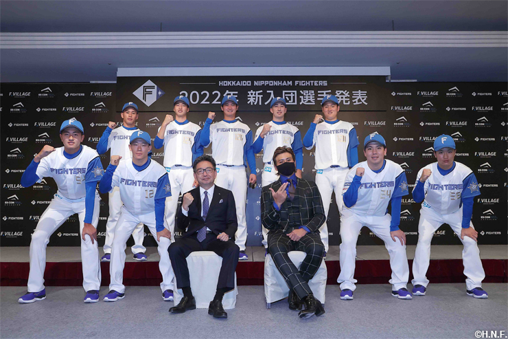 北海道日本ハムファイターズ 2017 新入団選手フォトパネル - メルカリ