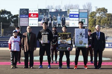 BBM ルーキーエディション 2023 日本ハムファイターズ　加藤豪将【62】 加藤豪将選手引退のお知らせ | 北海道日本ハムファイターズ