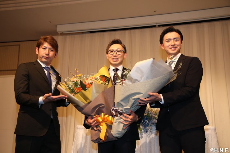 引退会見の様子02