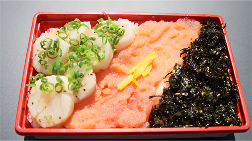 新庄監督大好物のたらこをふんだんに使いホタテもたっぷり入った贅沢弁当