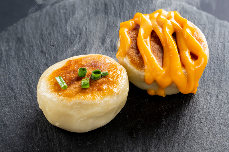 大連餃子基地 DALIAN　二種類の焼小籠包