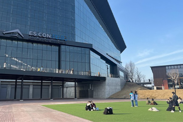 ES CON FIELD HOKKAIDO