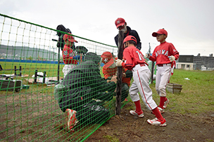 中ノ沢球場修繕作業1