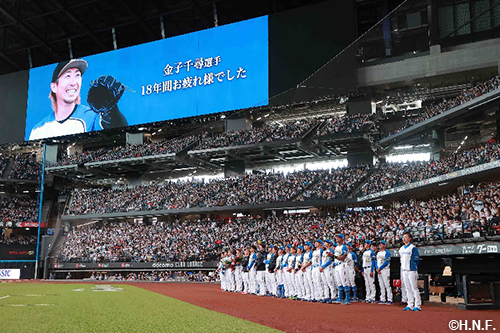 大型ビジョンで流れる現役時代の様子