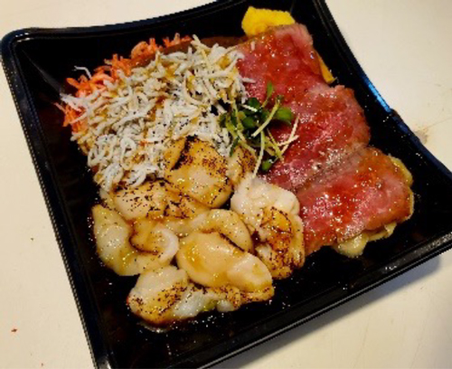 釜揚げシラスと炙り帆立丼