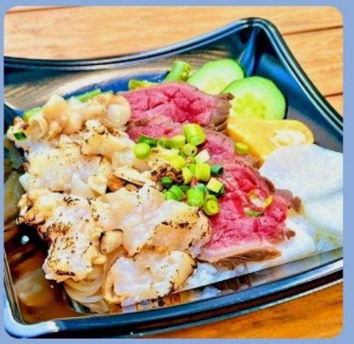 贅沢三色丼（シラス、帆立、牛たたき）