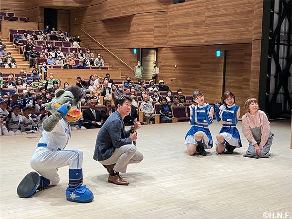 鶴岡慎也さんトークショー&抽選会