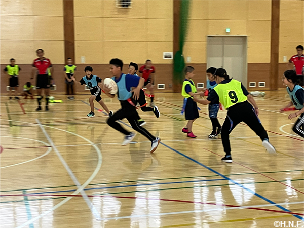 バーバリアンズによるタグラグビー教室