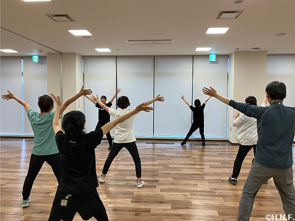 ファイターズガールによるダンササイズ教室