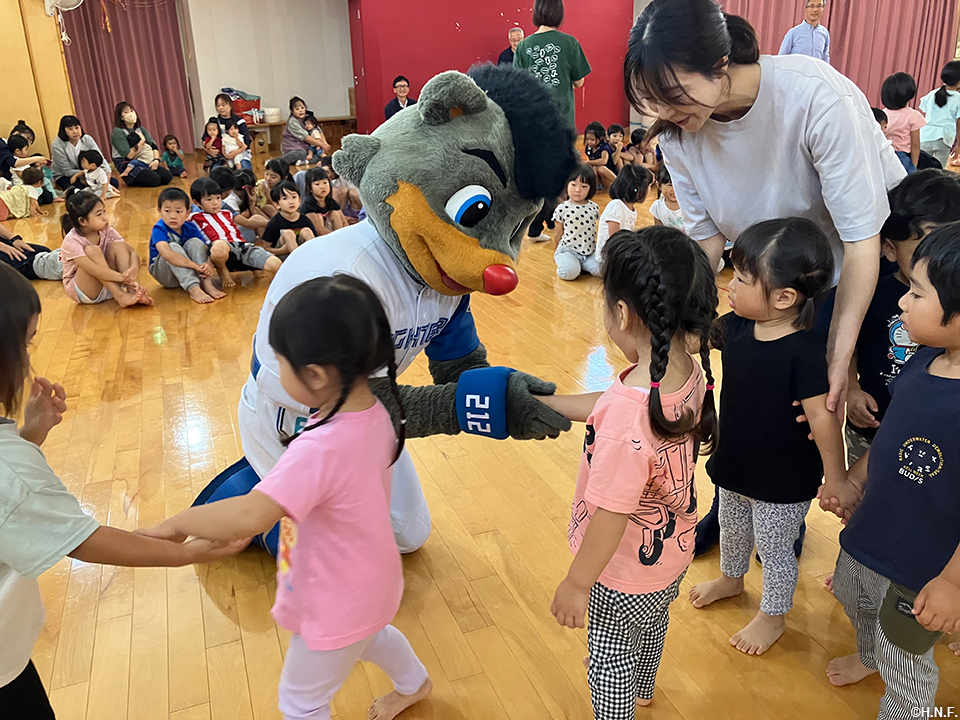 ファイターズスポーツキャラバンinニセコ町01