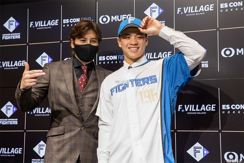 新庄監督と孫易磊投手