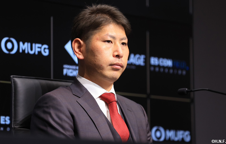 加藤貴之投手 会見の様子02