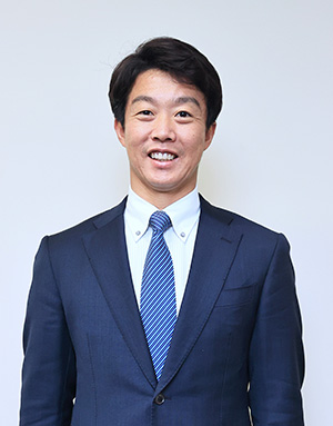 鶴岡慎也氏