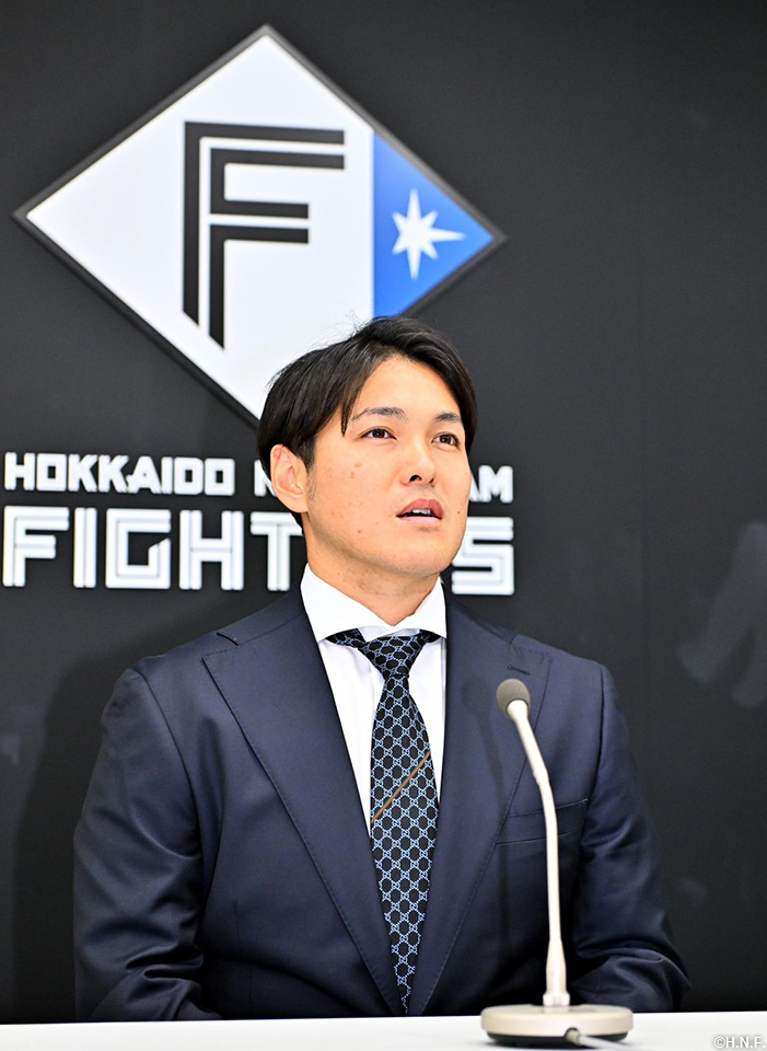 鍵谷投手入団会見