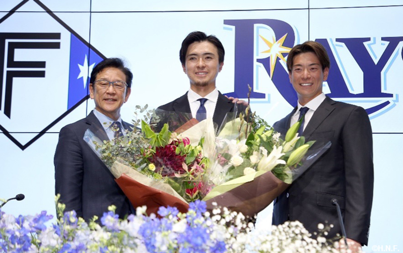 上沢直之投手会見の様子