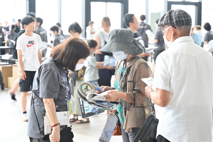 お客様をご案内