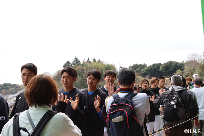 ウエルカムハイタッチ②