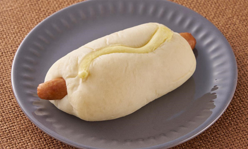 日本ハム「シャウエッセン®」コラボ商品 シャウエッセン®入りもっちりぱん