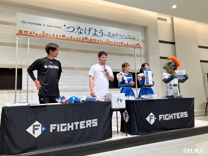 ファイターズ×セイコーマート スポーツキャラバン04